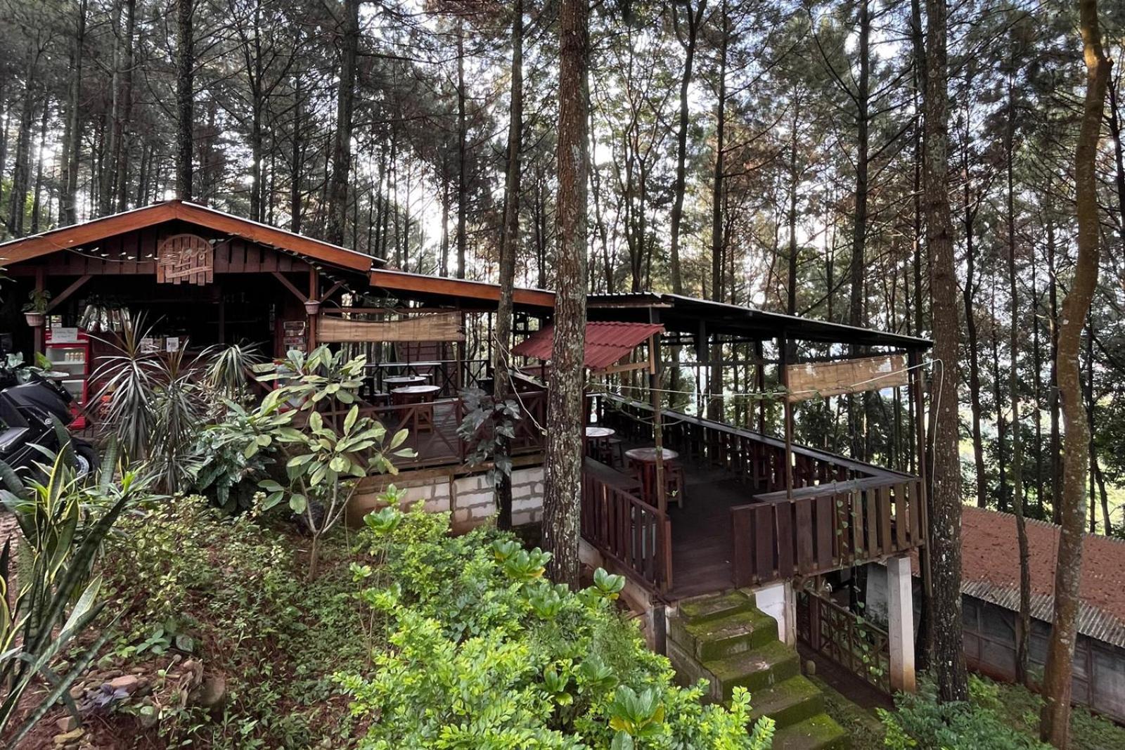 Alas Pacet By Twospaces, Mojokerto Luaran gambar